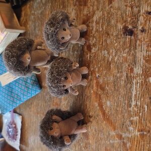 Calico Critters Hedgehog Family